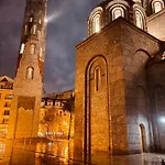 Cinema Vardar Apartment, Downtown, Pedestrian Zone, #free Parking# スコピエ