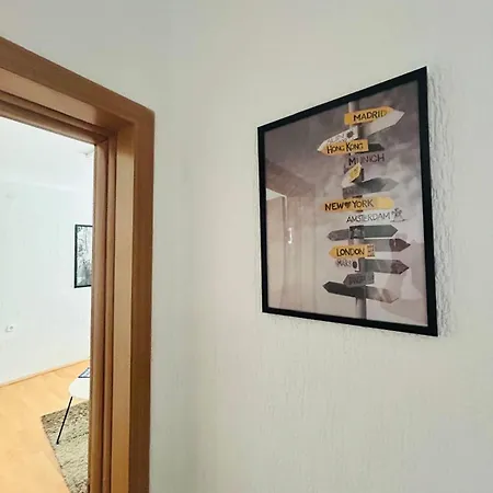 Διαμέρισμα Cinema Vardar Apartment, Downtown - Pedestrian Zone, Fully Air-conditioned, Free Parking Σκόπια