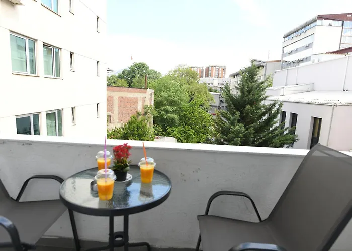Cinema Vardar Apartment, Downtown, Pedestrian Zone, #free Parking# Skopje