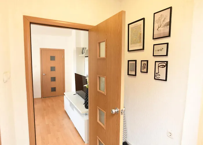 Cinema Vardar Apartment, Downtown, Pedestrian Zone, #free Parking# Apartment