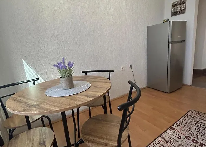 Cinema Vardar Apartment, Downtown, Pedestrian Zone, #free Parking# Lejlighed *